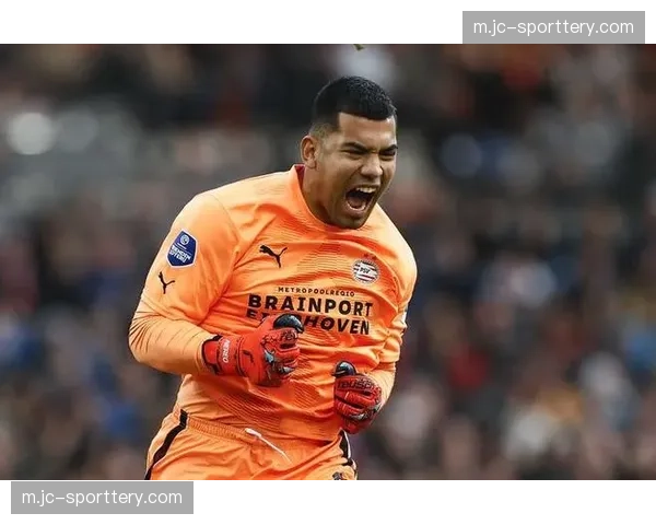 阿根廷门将贝尼特斯竞争第三名额 与鲁利展开直接对决